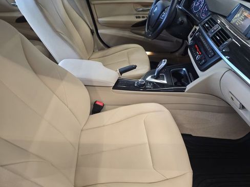 Used 2015 BMW 320i xDrive Sedan AWD/4WD image 12