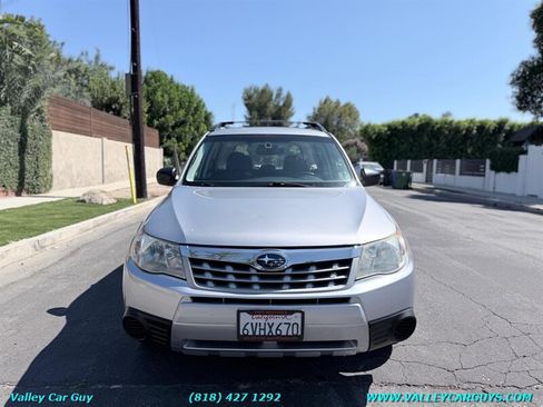 Used 2012 Subaru Forester 2.5X w/ Alloy Wheel Pkg AWD/4WD image 2