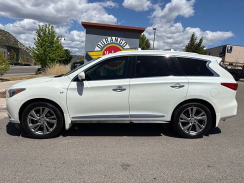 Used 2015 INFINITI QX60 FWD w/ Deluxe Touring Package image 2