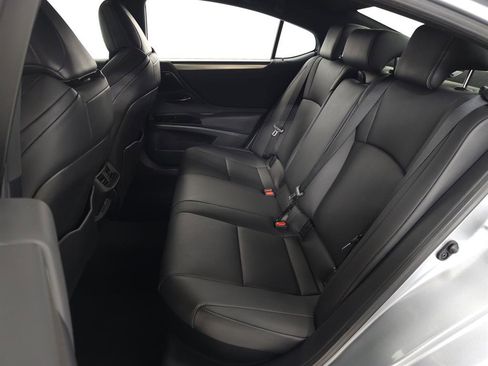 Certified 2024 Lexus ES 300h F Sport image 32