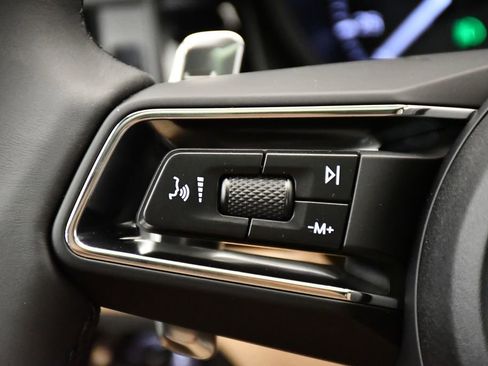 Certified 2025 Porsche Macan Turbo AWD/4WD image 27