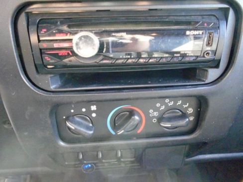Used 2006 Jeep Wrangler X AWD/4WD image 14