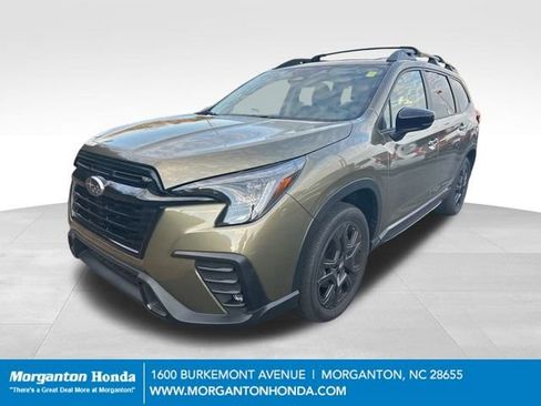Used 2024 Subaru Ascent Onyx Edition image 3