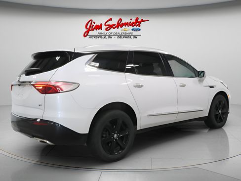 Used 2023 Buick Enclave Essence w/ Experience Buick Package AWD/4WD image 6
