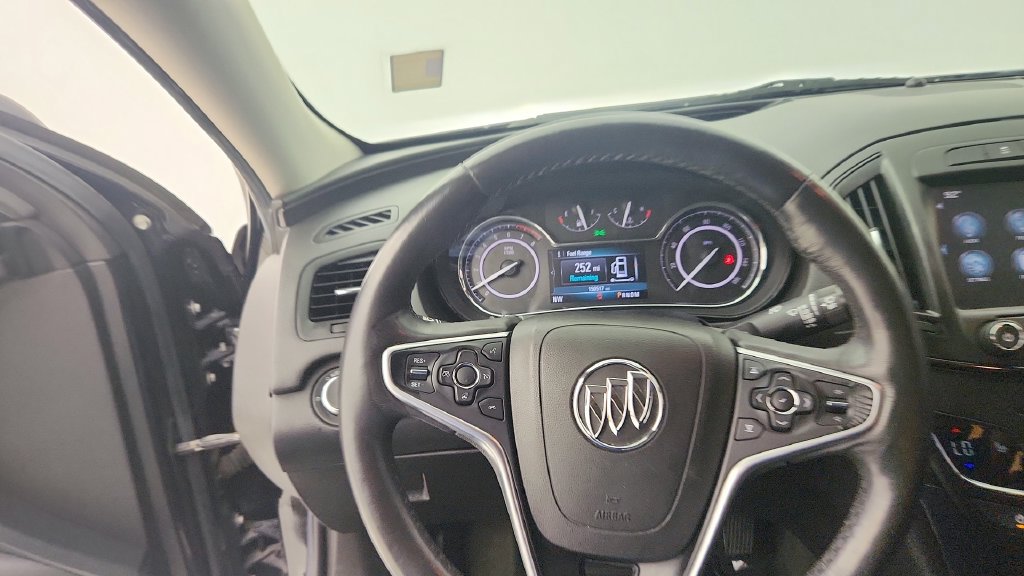 Used 2016 Buick Regal Premium FWD image 17