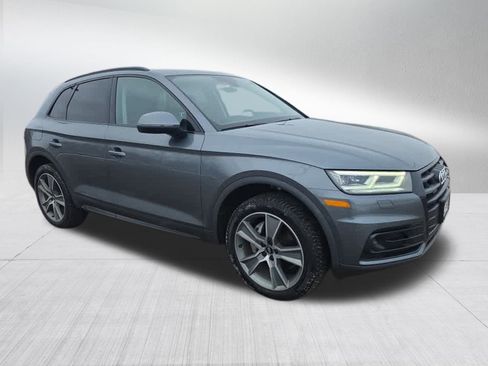 Used 2020 Audi Q5 2.0T Premium Plus w/ Premium Plus Package image 2