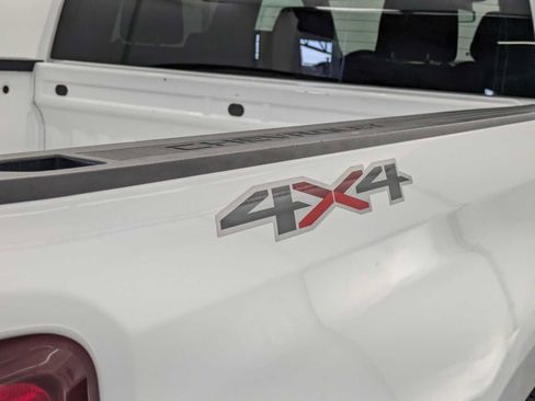 Used 2020 Chevrolet Silverado 1500 LT w/ All-Star Edition AWD/4WD image 13