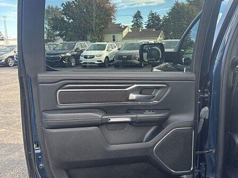 Used 2024 RAM 1500 Laramie AWD/4WD image 21