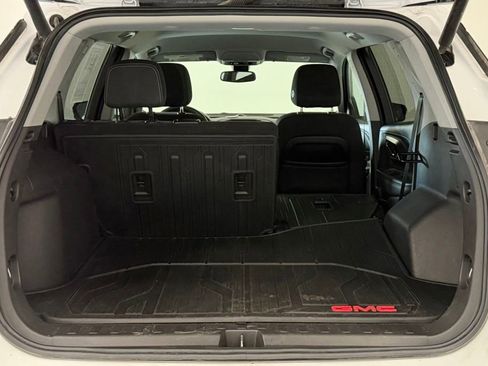 Used 2022 GMC Terrain SLE w/ Driver Convenience Package FWD image 24
