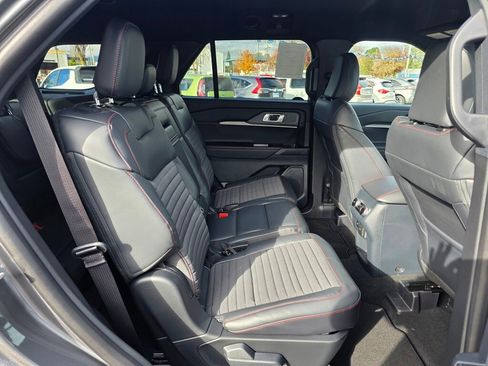 New 2026 Ford Explorer ST-Line w/ ST-Line Street Pack image 27