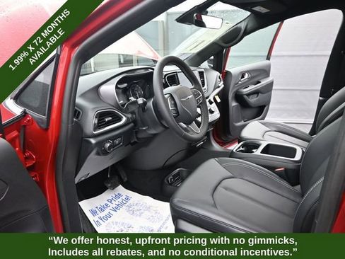 New 2026 Chrysler Voyager LX image 9