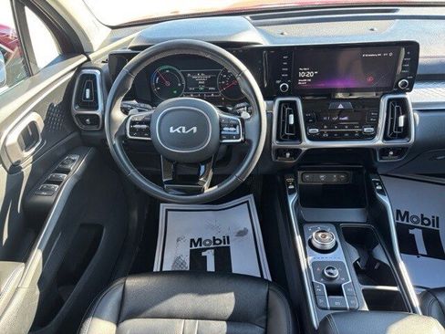 Certified 2023 Kia Sorento EX image 13