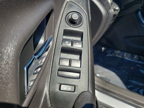 Used 2018 Chevrolet Trax LS FWD image 18