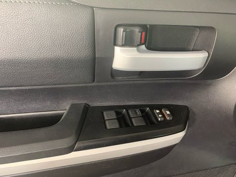 Used 2020 Toyota Tundra SR5 w/ SR5 Convenience Package image 14