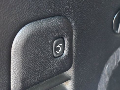 Used 2012 Jeep Grand Cherokee Overland image 8