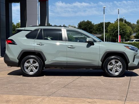 Certified 2022 Toyota RAV4 XLE AWD/4WD image 3