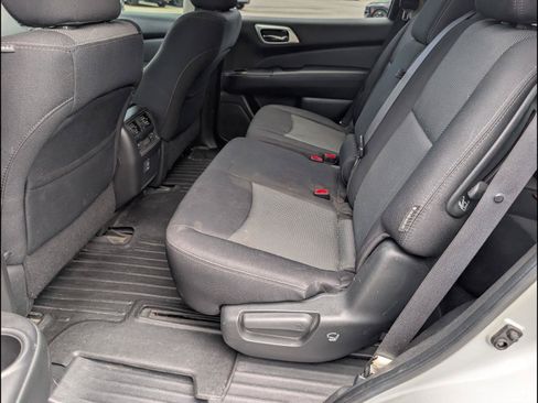 Used 2018 Nissan Pathfinder S FWD image 14