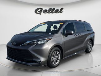 Used 2023 Toyota Sienna XLE FWD video 1