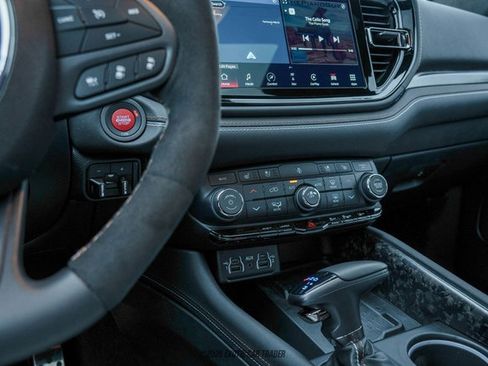 Used 2025 Dodge Durango SRT Hellcat image 35