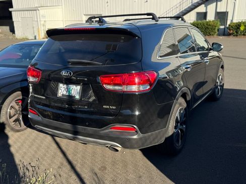 Used 2017 Kia Sorento EX AWD/4WD image 2