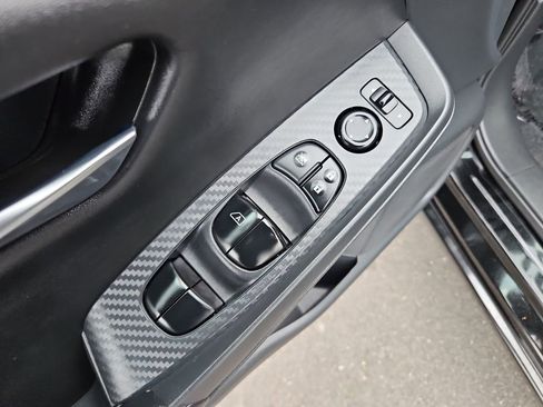 Used 2024 Nissan Sentra SV FWD image 25