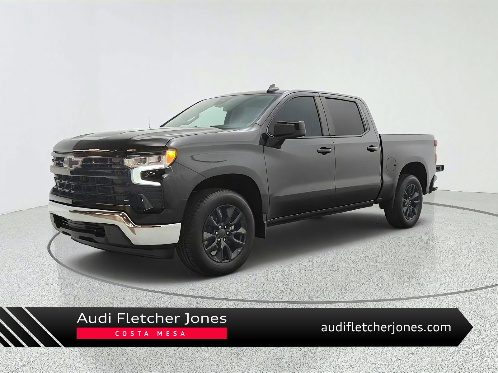 Used 2024 Chevrolet Silverado 1500 LT AWD/4WD image 1