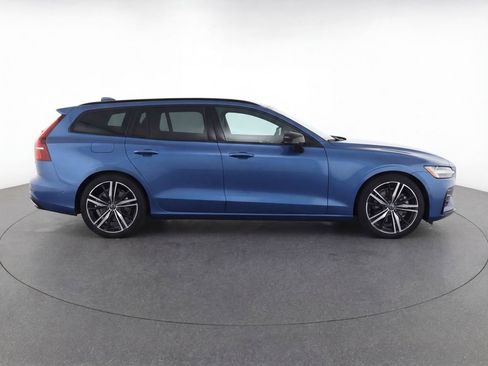 Used 2021 Volvo V60 T6 R-Design w/ Advanced Package FWD image 8