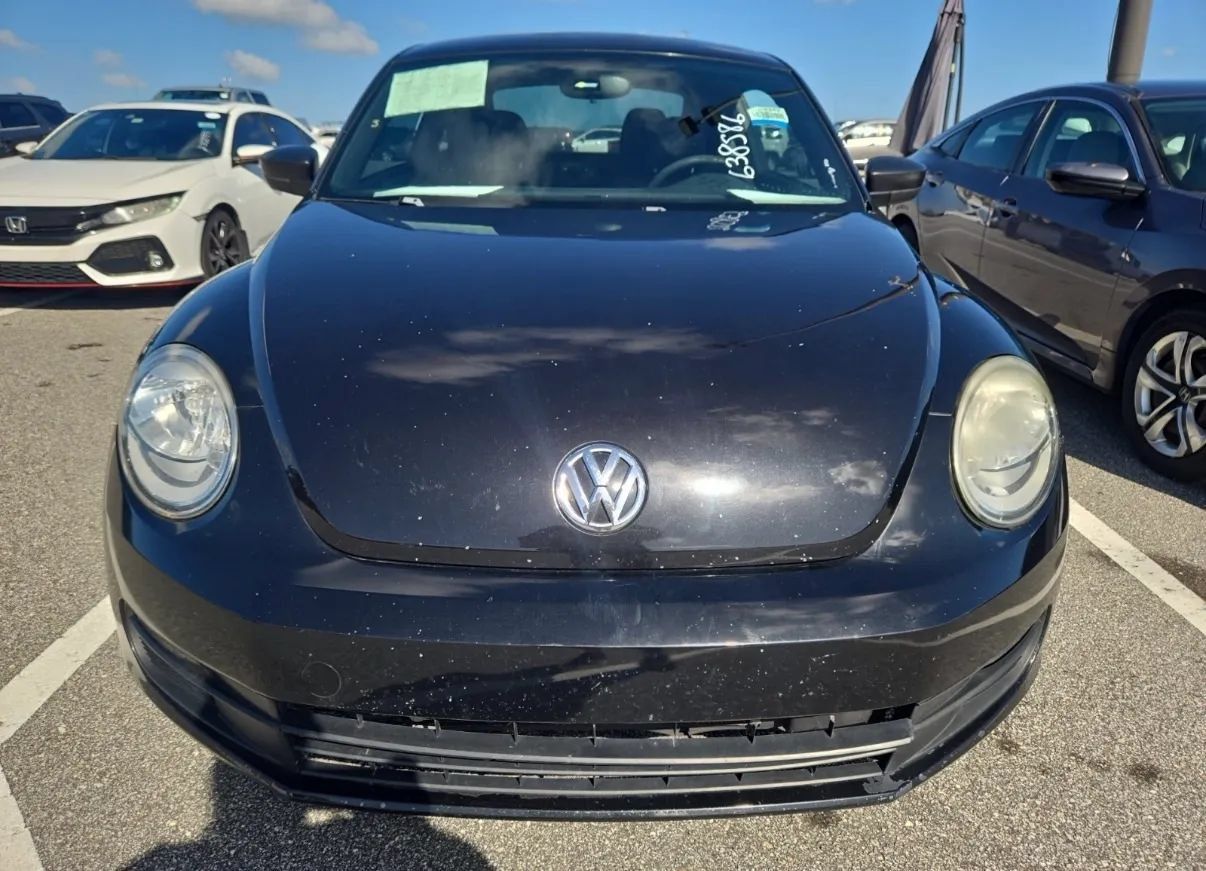 Used 2013 Volkswagen Beetle 2.5 FWD image 5