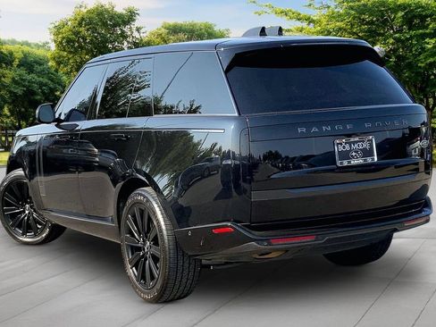 Used 2023 Land Rover Range Rover SE AWD/4WD image 4