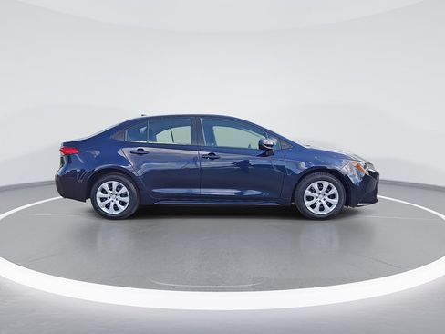Used 2020 Toyota Corolla LE FWD image 10