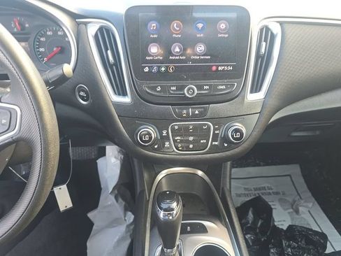 Used 2020 Chevrolet Malibu LT FWD image 26