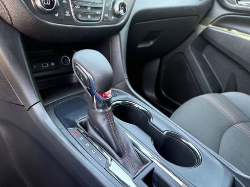 Used 2024 Chevrolet Equinox RS FWD image 21