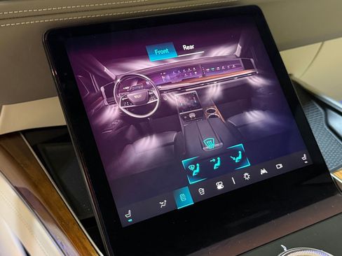 Certified 2025 Cadillac Escalade Sport Platinum image 37