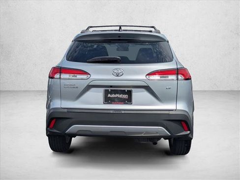Used 2025 Toyota Corolla Cross LE FWD image 7