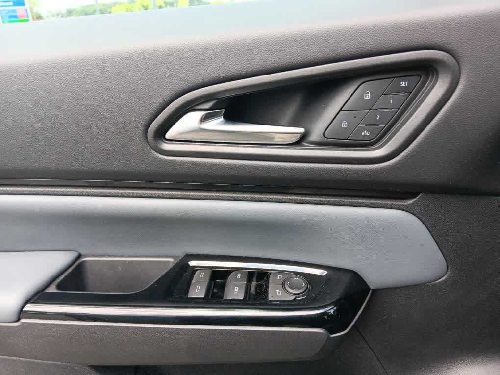 Used 2024 Honda Prologue Touring image 32