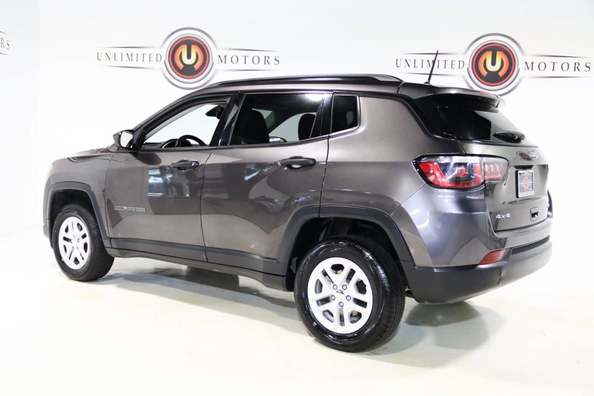 Used 2018 Jeep Compass Sport AWD/4WD image 3