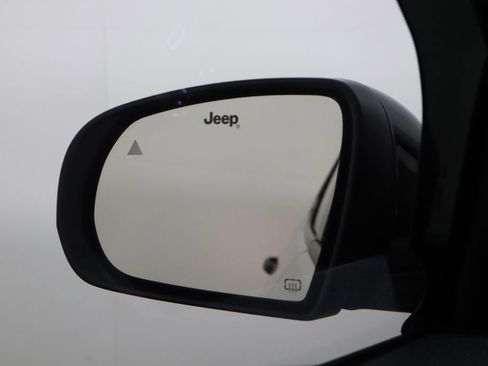Used 2024 Jeep Compass Sport AWD/4WD image 41