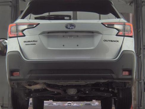 Used 2025 Subaru Outback Onyx Edition image 5