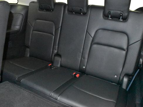 Used 2025 Nissan Pathfinder SL AWD/4WD image 34
