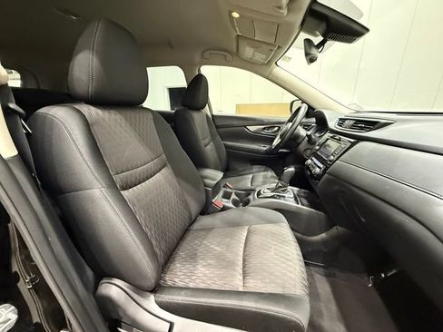 Used 2019 Nissan Rogue SV FWD image 24