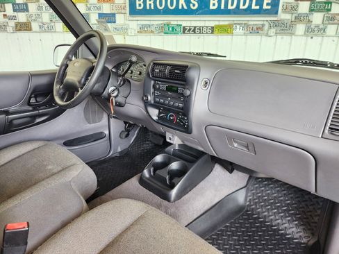 Used 2002 Ford Ranger XLT RWD image 2