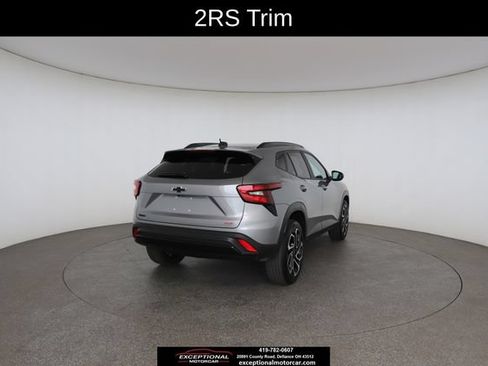 Used 2025 Chevrolet Trax RS w/ Driver Confidence Package FWD image 17