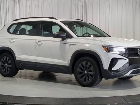 Used 2022 Volkswagen Taos S AWD/4WD image 2