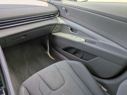 Used 2024 Hyundai Elantra SEL w/ Convenience Package FWD image 10