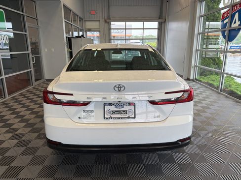 Used 2025 Toyota Camry LE FWD image 5