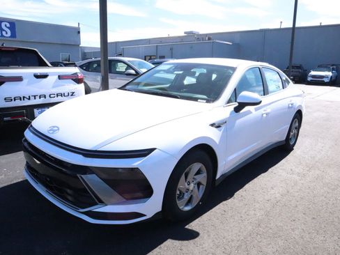 New 2026 Hyundai Sonata SE FWD image 8