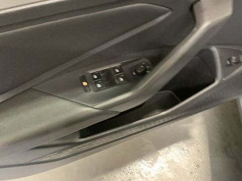 Used 2020 Volkswagen Jetta S w/ Driver Assistance Package image 9