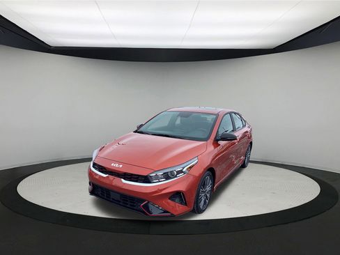 Used 2024 Kia Forte GT-Line w/ GT-Line Premium Package image 4