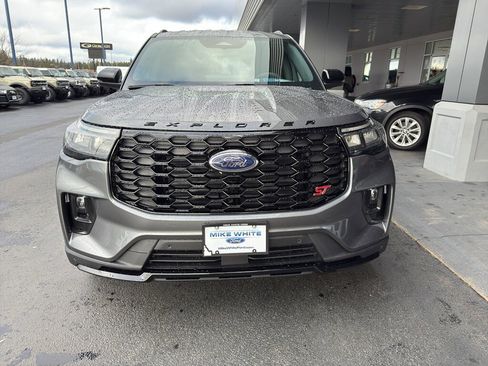 New 2026 Ford Explorer ST image 2