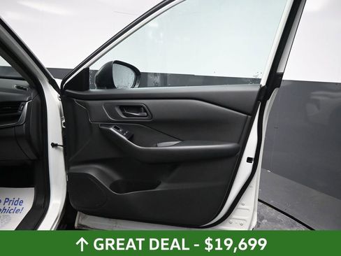Used 2024 Nissan Rogue S AWD/4WD image 20